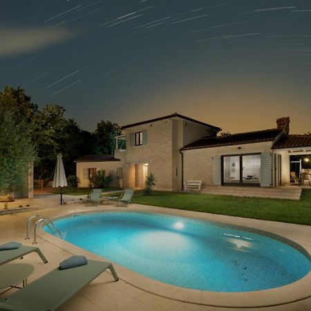 Luxury Villa In Istria - 9,000 Sqm Private Estate With Pool & Sauna, 15 Min To Sea, Near Fazana, 3 Bedrooms Juršići Extérieur photo