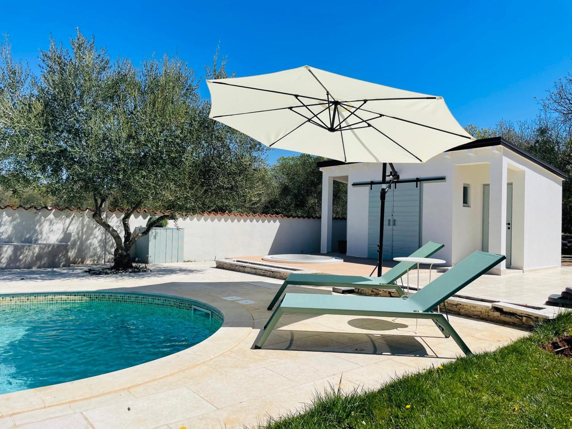 Luxury Villa In Istria - 9,000 Sqm Private Estate With Pool & Sauna, 15 Min To Sea, Near Fazana, 3 Bedrooms Juršići Extérieur photo