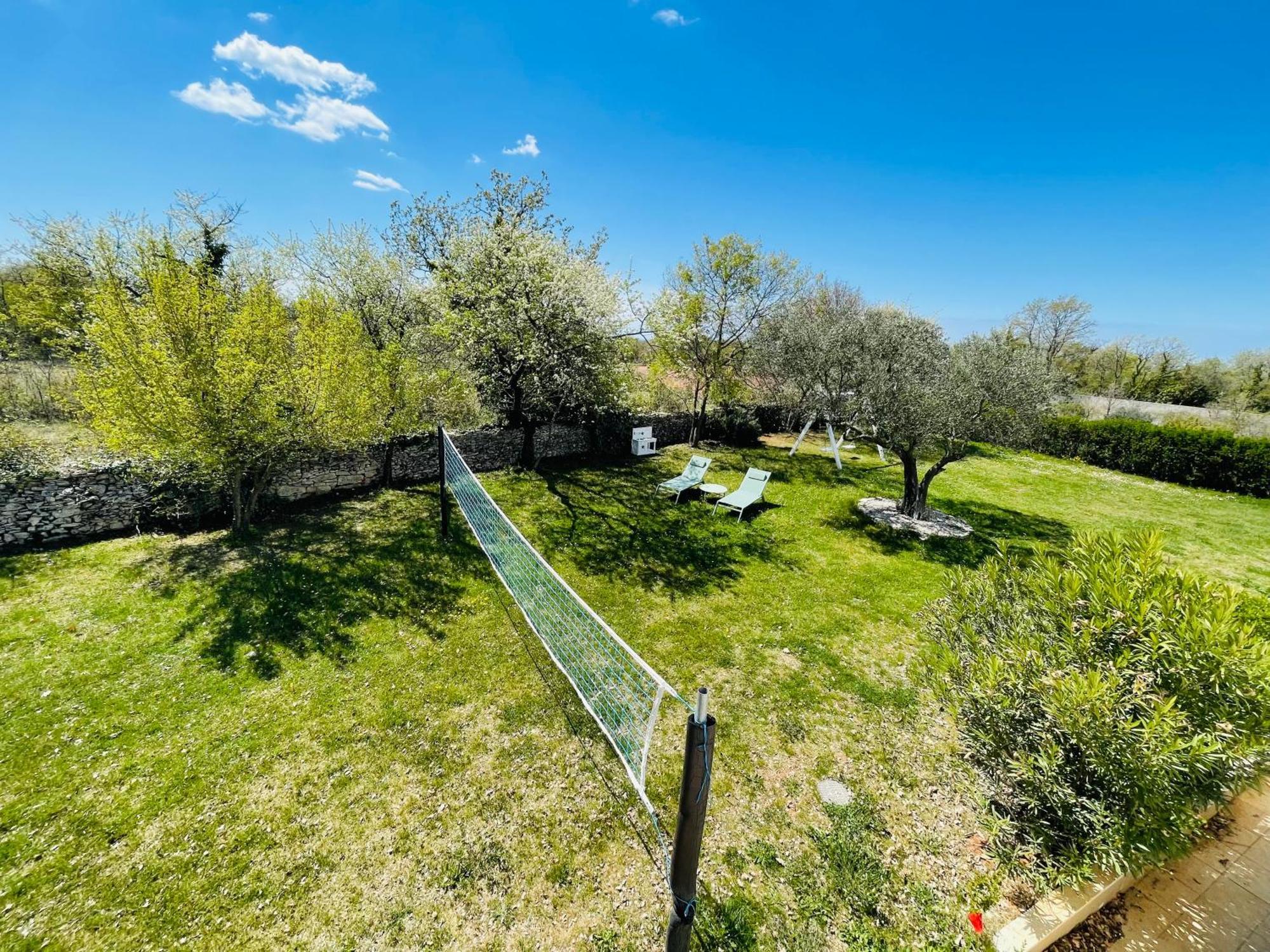 Luxury Villa In Istria - 9,000 Sqm Private Estate With Pool & Sauna, 15 Min To Sea, Near Fazana, 3 Bedrooms Juršići Extérieur photo