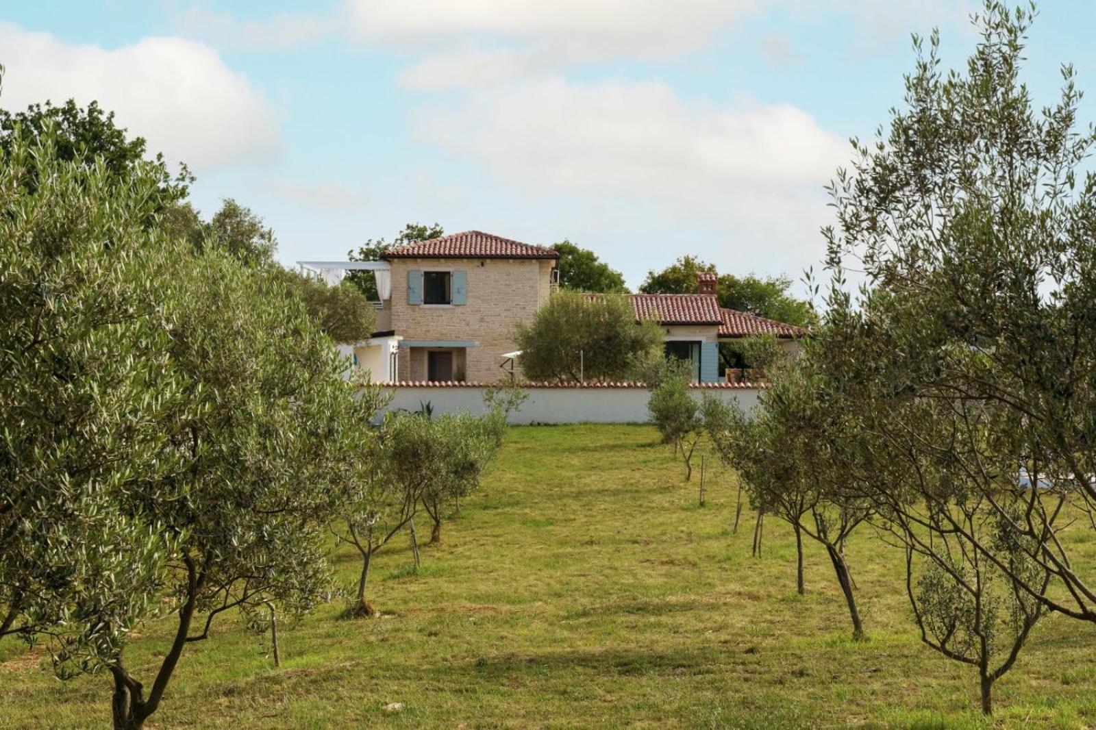 Luxury Villa In Istria - 9,000 Sqm Private Estate With Pool & Sauna, 15 Min To Sea, Near Fazana, 3 Bedrooms Juršići Extérieur photo